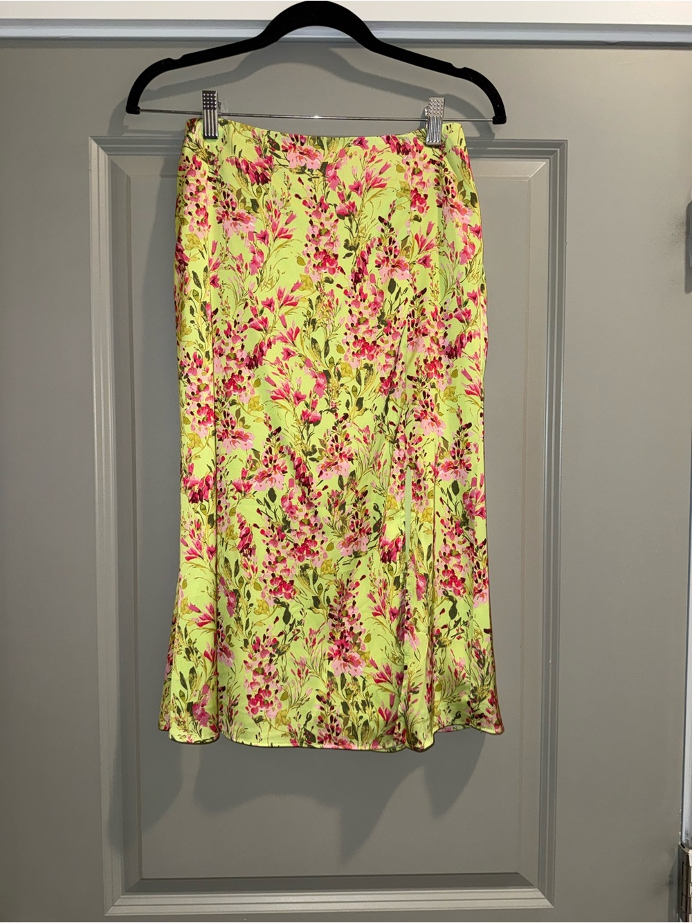 4SI3NNA Lime Green Midi Skirt with Pink Floral Print